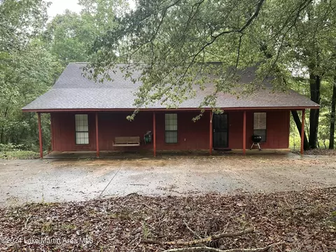 356 Dewberry Trl, Wetumpka, AL 36093