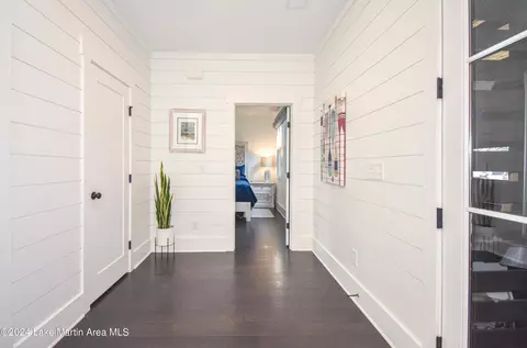 Entry Way - 250 Old Jay Rd, Eclectic, AL 36024 photo 4 of 7