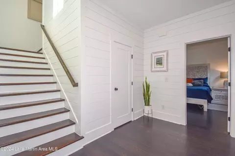 Entry Way - 250 Old Jay Rd, Eclectic, AL 36024 photo 5 of 7