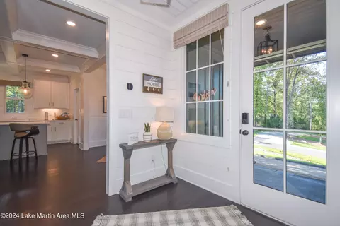 Entry Way - 250 Old Jay Rd, Eclectic, AL 36024 photo 2 of 7
