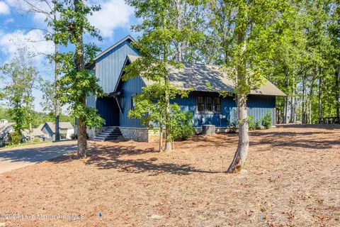 Exterior - 250 Old Jay Rd, Eclectic, AL 36024 photo 3 of 15
