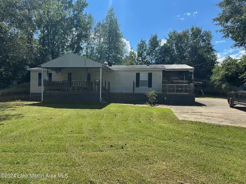 72 Berry St, Smiths Station, AL 36877