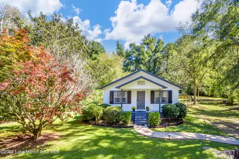 1573 Clayton St, Alexander City, AL 35010