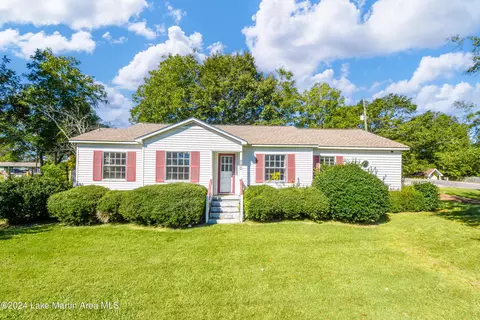 250 Highland St, Dadeville, AL 36853