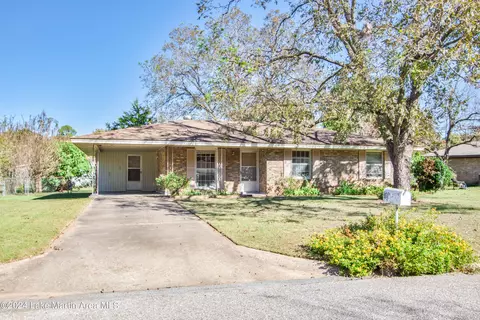 208 Ross Rd, Wetumpka, AL 36092