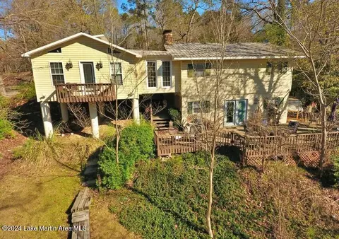 406 Bay Ridge Dr, Jacksons Gap, AL 36861