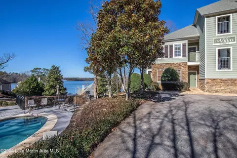 110 Village Loop #201, Dadeville, AL 36853