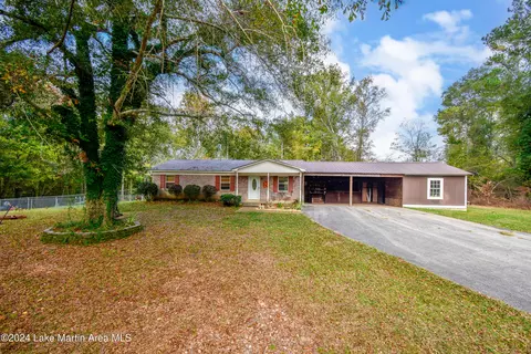 88 White Rock Rd, Sylacauga, AL 35151