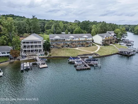 238 Ivy Shores Ln, Alexander City, AL 35010
