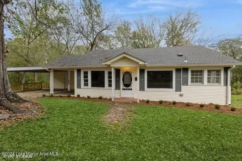 425 11th Ave, Alexander City, AL 35010