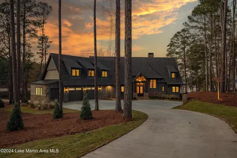33 Mcconnell Crt Crt, Alexander City, AL 35010