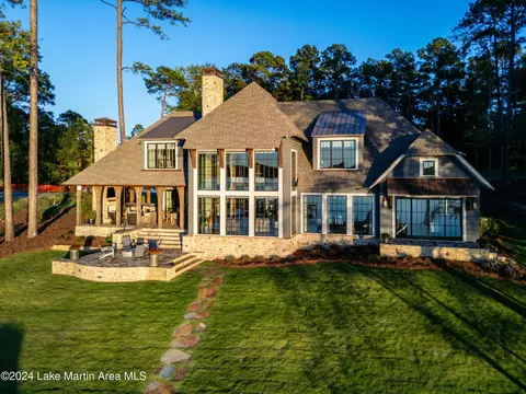 71 Luannes Pt, Alexander City, AL 35010