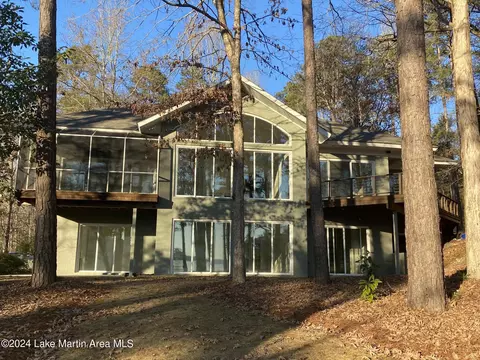 320 Willow Way E, Alexander City, AL 35010