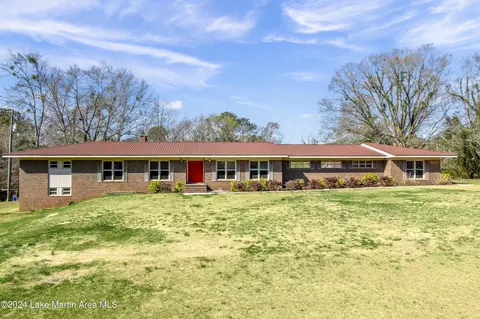 2297 Dobbs Rd, Alexander City, AL 35010