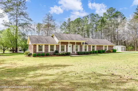 2425 Dobbs Rd, Alexander City, AL 35010