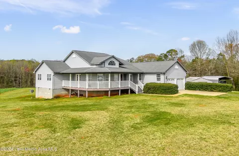 1103 Cowpens Cutoff Rd, Alexander City, AL 35010