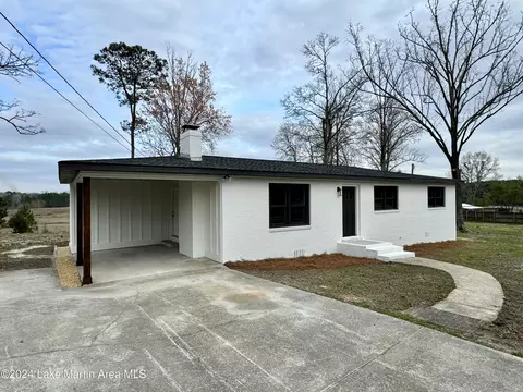 1176 Warren Cir, Alexander City, AL 35010
