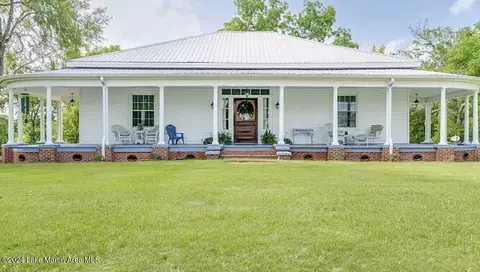 481 E Main St, Notasulga, AL 36866