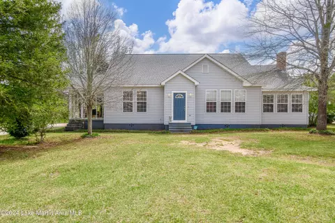 15 Alber Dr, Tallassee, AL 36078