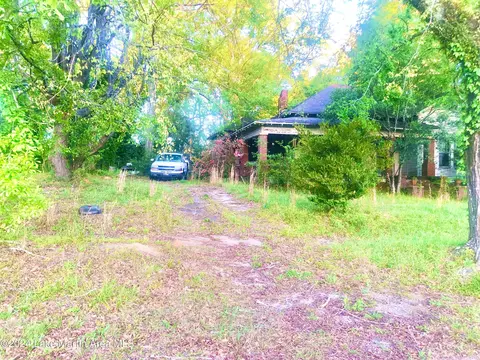 157 Slaughter Ave, Camp Hill, AL 36850