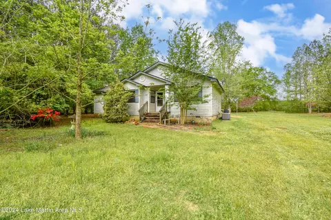 6741 Dudleyville Rd, Dadeville, AL 36853