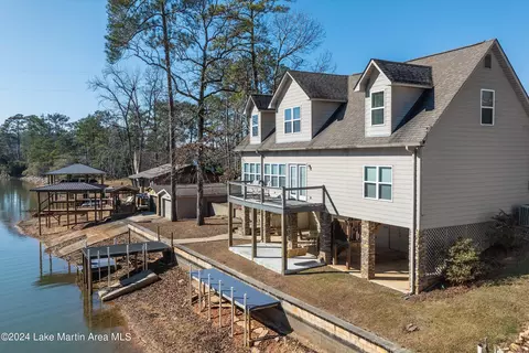 141 Wilson Pt, Alexander City, AL 35010