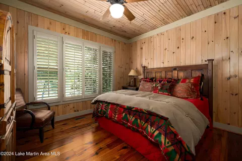 Bedroom - 1692 Oat Rd, Equality, AL 36026 photo 4 of 8