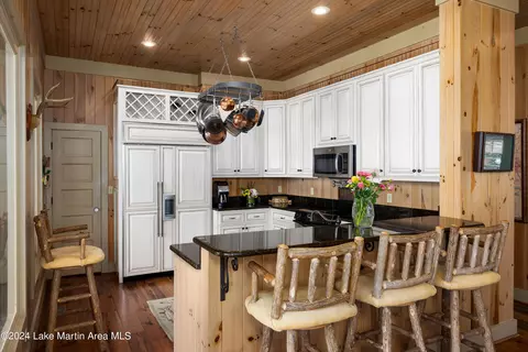 Kitchen - 1692 Oat Rd, Equality, AL 36026 photo 1 of 5