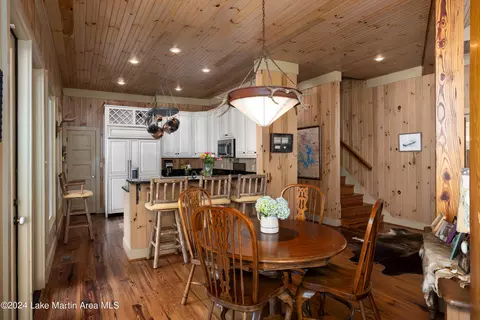 Dining - 1692 Oat Rd, Equality, AL 36026 photo 3 of 3