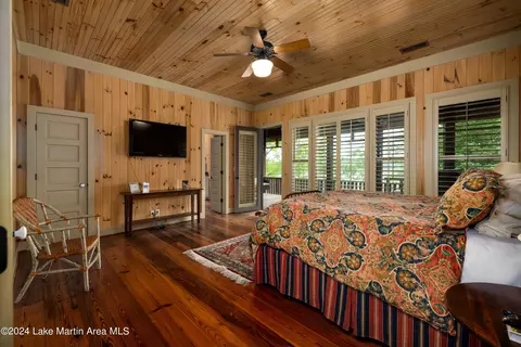Bedroom - 1692 Oat Rd, Equality, AL 36026 photo 5 of 8