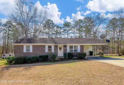 1479 Warren Cir, Alexander City, AL 35010