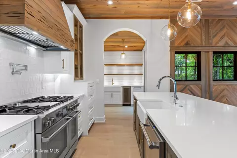 Kitchen - 262 Bryn Dwr Ln, Equality, AL 36026 photo 2 of 9