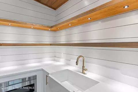 Kitchen - 262 Bryn Dwr Ln, Equality, AL 36026 photo 8 of 9