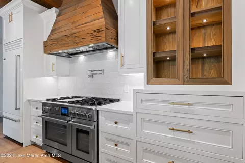Kitchen - 262 Bryn Dwr Ln, Equality, AL 36026 photo 3 of 9