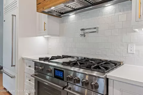 Kitchen - 262 Bryn Dwr Ln, Equality, AL 36026 photo 4 of 9