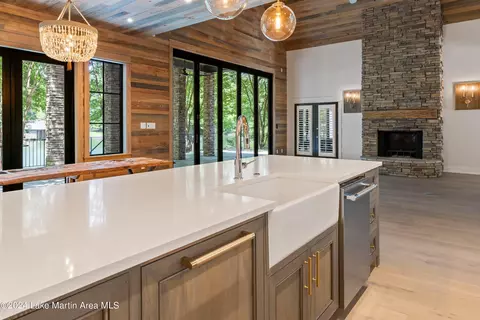 Kitchen - 262 Bryn Dwr Ln, Equality, AL 36026 photo 5 of 9