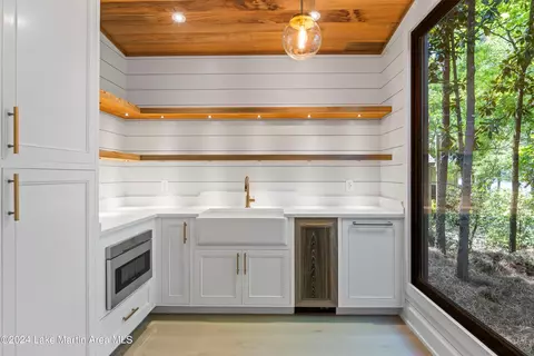 Kitchen - 262 Bryn Dwr Ln, Equality, AL 36026 photo 7 of 9
