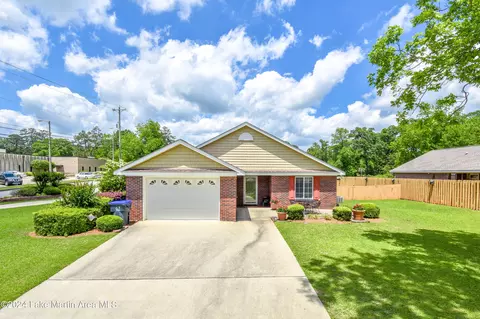 284 Pelham Street St, Alexander City, AL 35010