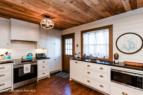 146 Pine Dr, Eclectic, AL 36024 photo 4