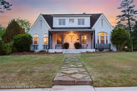 822 10th St, Opelika, AL 36801