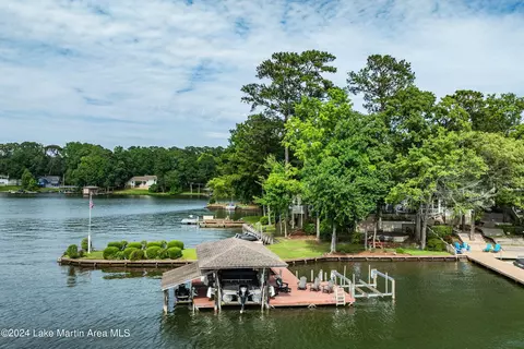 24 Poplar Point Pt, Dadeville, AL 36853