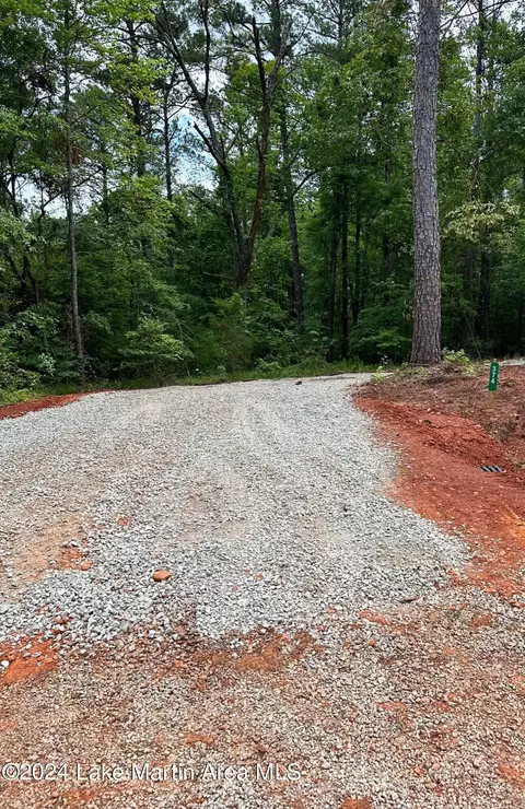 374 Cypress Dr, Dadeville, AL 36853