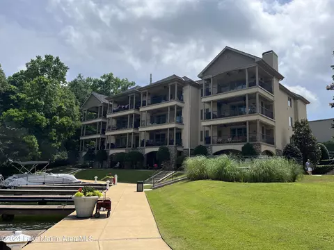 370 Marina Point Rd UNIT E103, Dadeville, AL 36853