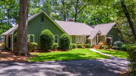 85 S Cardinal Hts, Dadeville, AL 36853