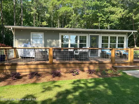 74 Holley Rdg, Eclectic, AL 36024