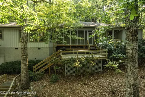 174 N Fairwinds, Alexander City, AL 35010
