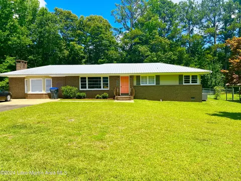 272 Lorena Dr, Alexander City, AL 35010