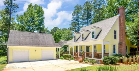 70 Palmer Dr, Dadeville, AL 36853