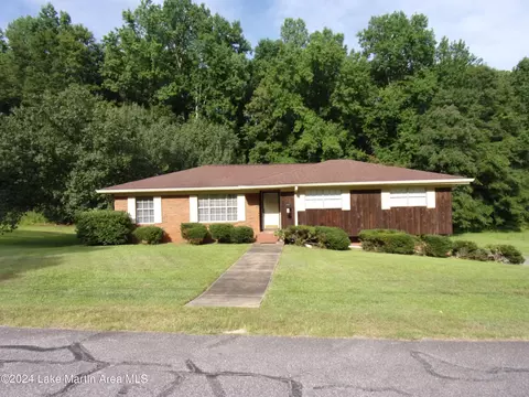 1968 Luann Dr, Alexander City, AL 35010
