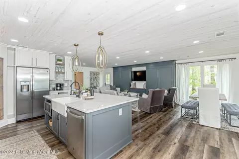 Kitchen - 1621 Moonbranch Dr, Dadeville, AL 36853 photo 6 of 6